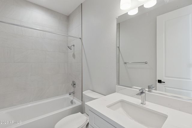 3835 W FOX Road, Laveen, AZ 85339