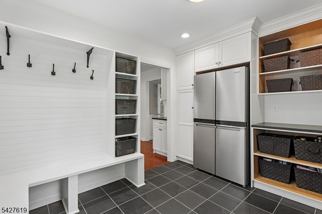 44 LONDONDERRY WAY, Summit City, NJ 07901