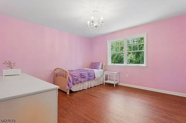 44 LONDONDERRY WAY, Summit City, NJ 07901