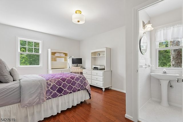 44 LONDONDERRY WAY, Summit City, NJ 07901