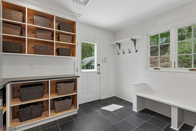 44 LONDONDERRY WAY, Summit City, NJ 07901