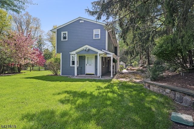 44 LONDONDERRY WAY, Summit City, NJ 07901