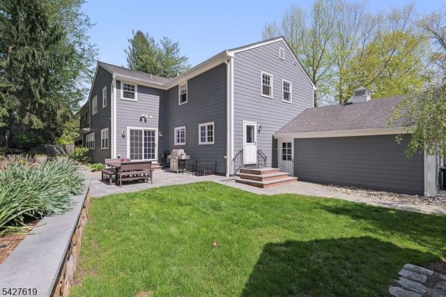 44 LONDONDERRY WAY, Summit City, NJ 07901