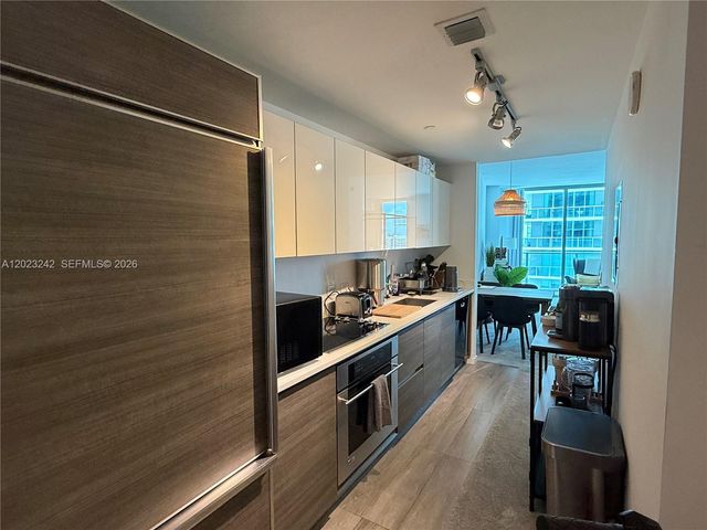 1100 S Miami Ave 3005, Miami, FL 33130