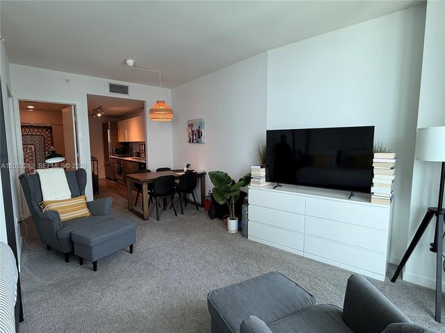 1100 S Miami Ave 3005, Miami, FL 33130