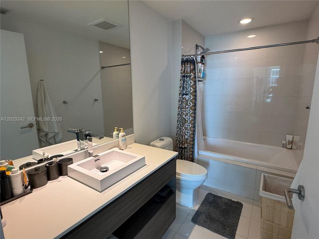 1100 S Miami Ave 3005, Miami, FL 33130