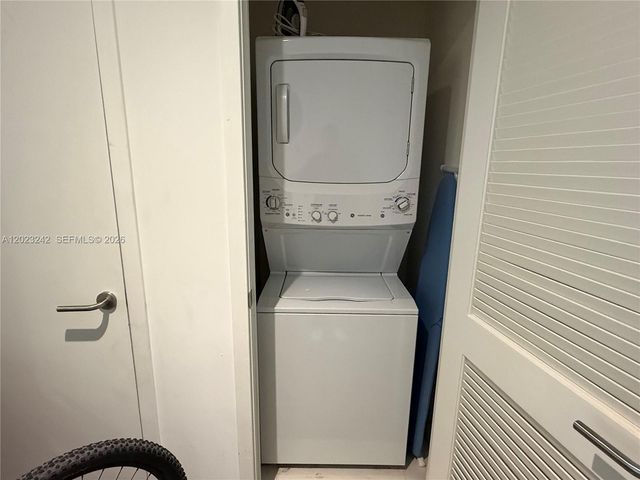 1100 S Miami Ave 3005, Miami, FL 33130