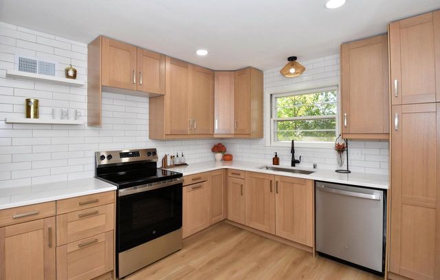 3472 E Ryan ROAD, Oak Creek, WI 53154