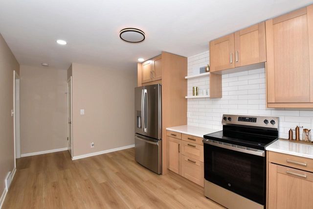 3472 E Ryan ROAD, Oak Creek, WI 53154