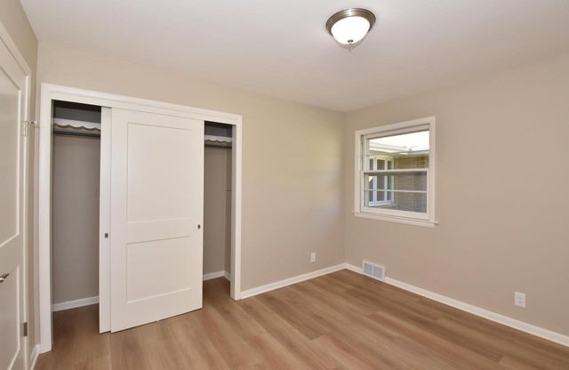 3472 E Ryan ROAD, Oak Creek, WI 53154