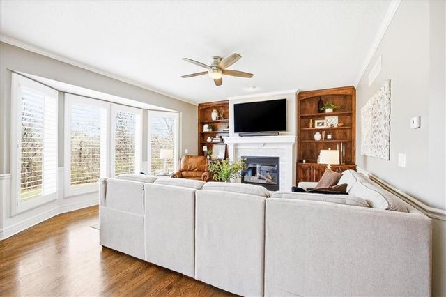 12512 S Gleason Road, Olathe, KS 66061