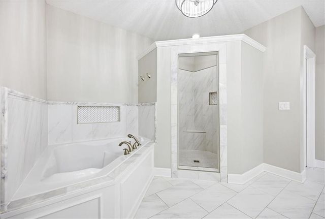 12512 S Gleason Road, Olathe, KS 66061