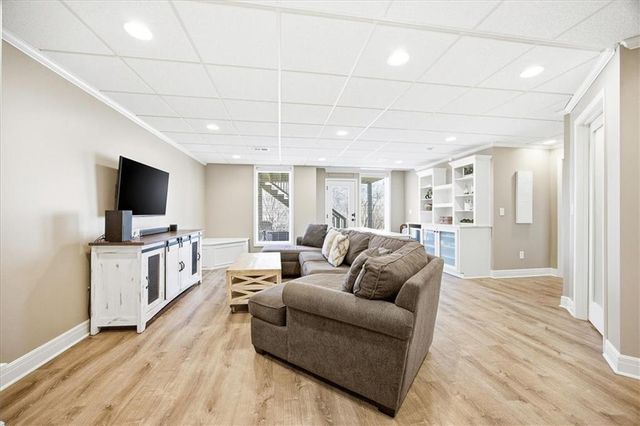 12512 S Gleason Road, Olathe, KS 66061