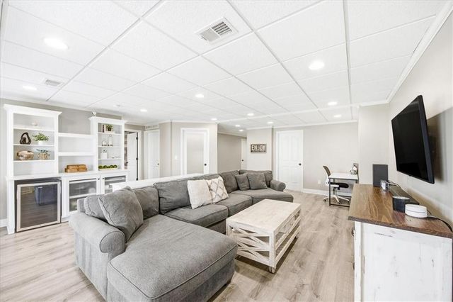 12512 S Gleason Road, Olathe, KS 66061