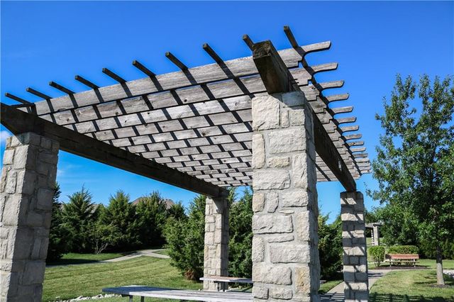 12512 S Gleason Road, Olathe, KS 66061