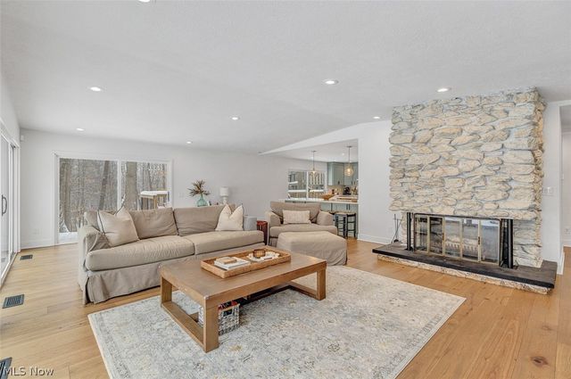 12306 The Bluffs, Strongsville, OH 44136