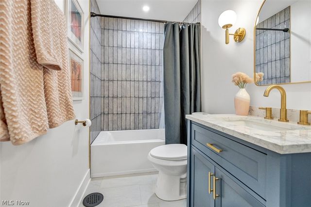 12306 The Bluffs, Strongsville, OH 44136