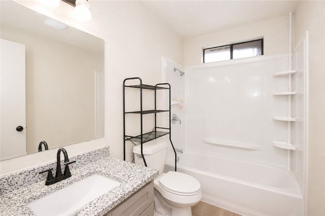 6941 Braesvalley Dr, Corpus Christi, TX 78413