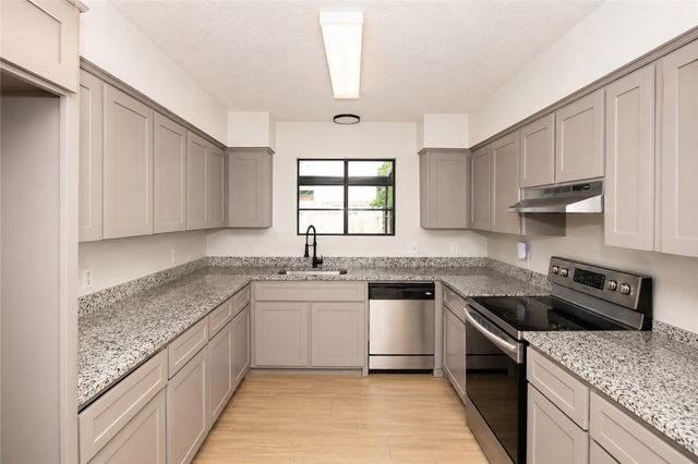 6941 Braesvalley Dr, Corpus Christi, TX 78413