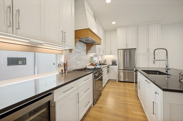 4220 Hawthorne Avenue 103, Dallas, TX 75219