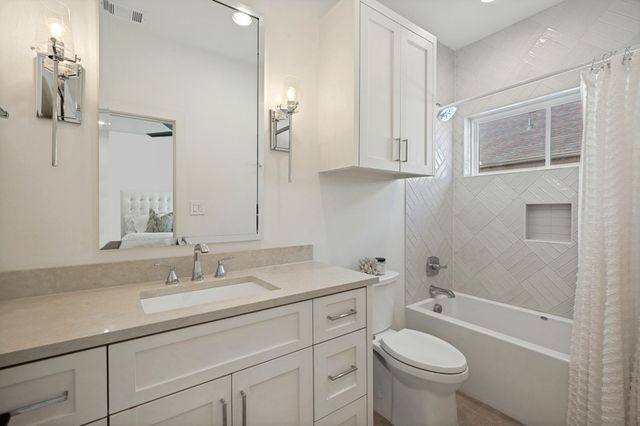 4220 Hawthorne Avenue 103, Dallas, TX 75219