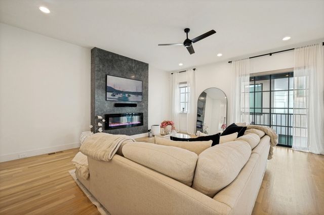 4220 Hawthorne Avenue 103, Dallas, TX 75219