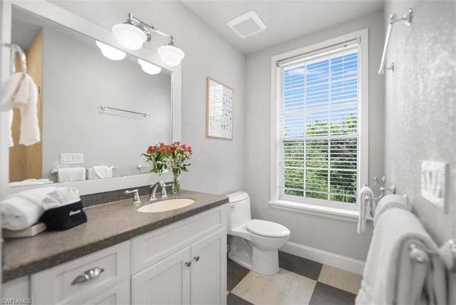 1124 Longifolia CT, Captiva, FL 33924