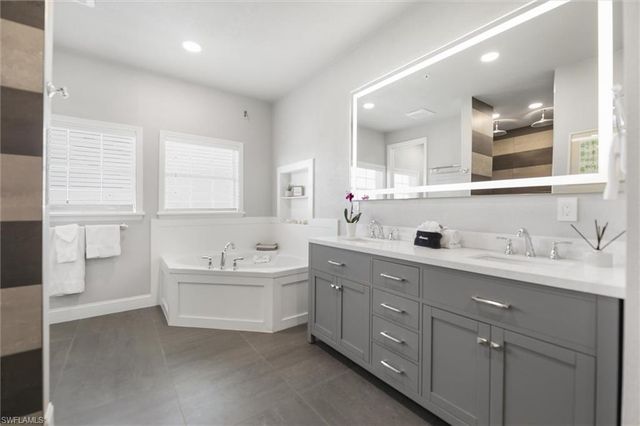 1124 Longifolia CT, Captiva, FL 33924