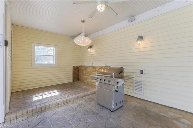 1124 Longifolia CT, Captiva, FL 33924