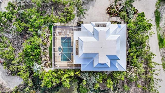 1124 Longifolia CT, Captiva, FL 33924