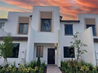 967 NE 211th Street, Miami, FL 33179