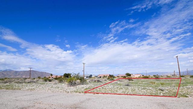 1570 Arctic Avenue, Thermal, CA 92274