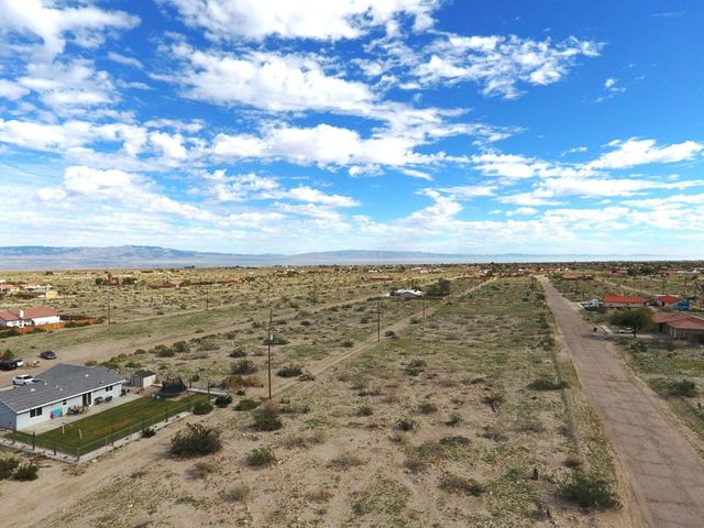 1570 Arctic Avenue, Thermal, CA 92274