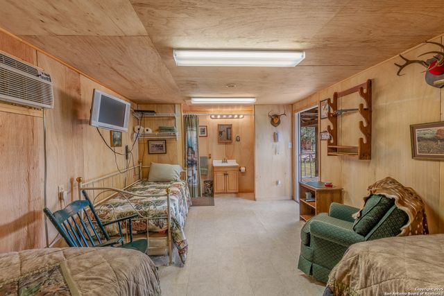 932 Shin Oak, Menard, TX 76859