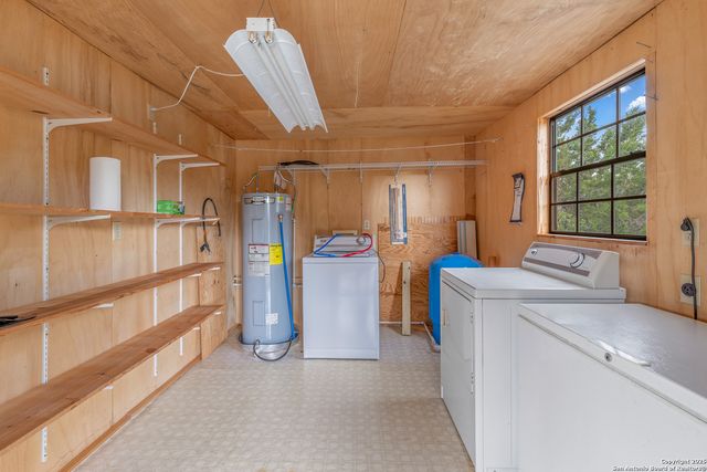 932 Shin Oak, Menard, TX 76859