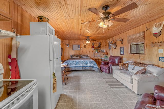 932 Shin Oak, Menard, TX 76859