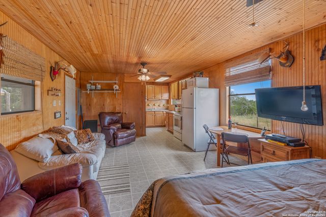 932 Shin Oak, Menard, TX 76859