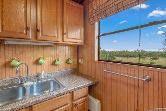 932 Shin Oak, Menard, TX 76859