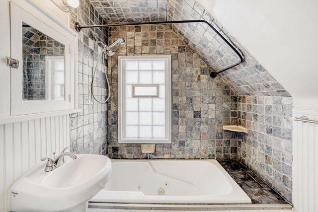 3424 Humboldt Avenue N, Minneapolis, MN 55412