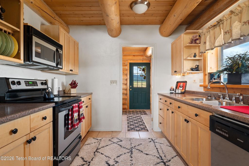 1102 PINE VIEW Lane, Driggs, ID 83422 photo 11