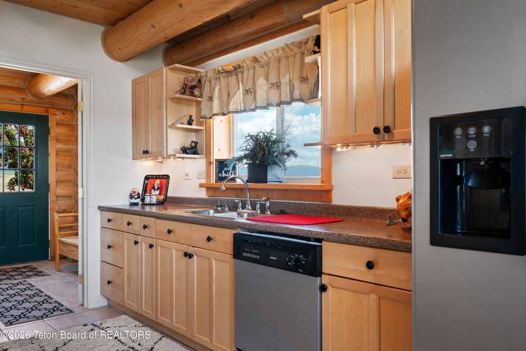 1102 PINE VIEW Lane, Driggs, ID 83422 photo 12