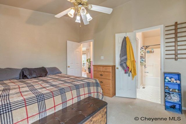 1112 CRESCENT DR, Cheyenne, WY 82007