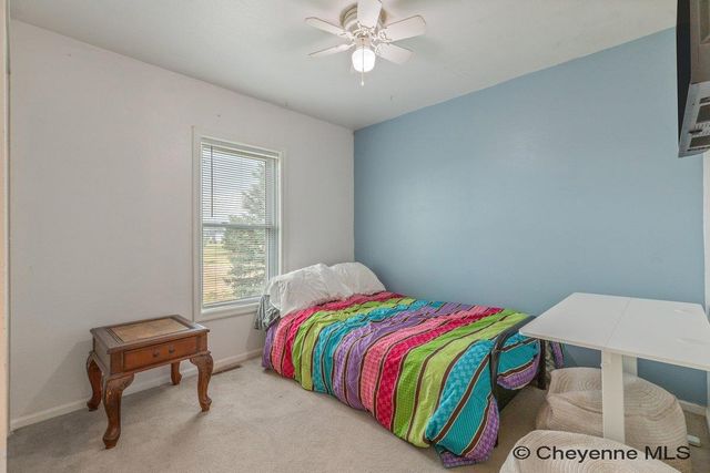 1112 CRESCENT DR, Cheyenne, WY 82007