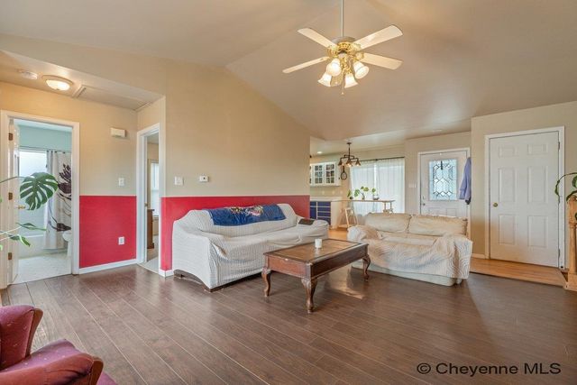 1112 CRESCENT DR, Cheyenne, WY 82007