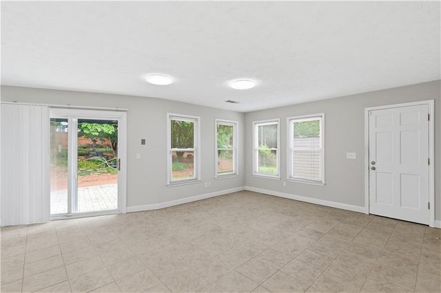 2824 Carriage Rowe, Duluth, GA 30096