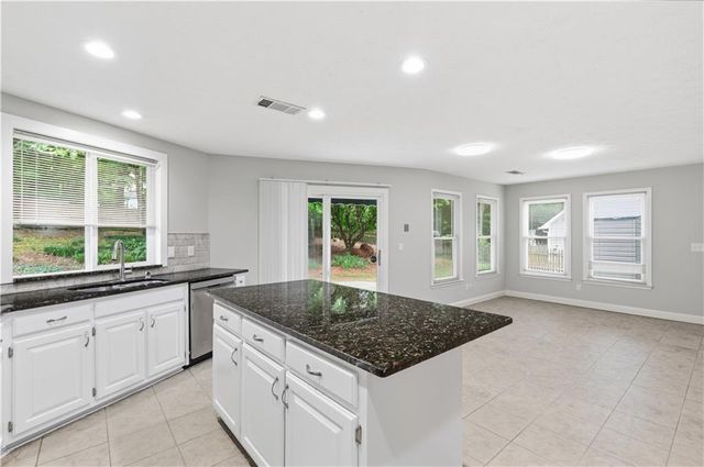 2824 Carriage Rowe, Duluth, GA 30096