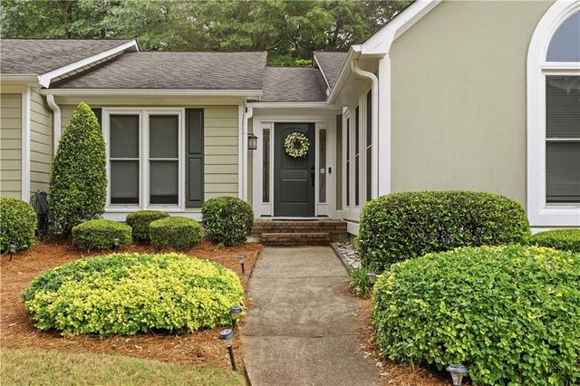 2824 Carriage Rowe, Duluth, GA 30096
