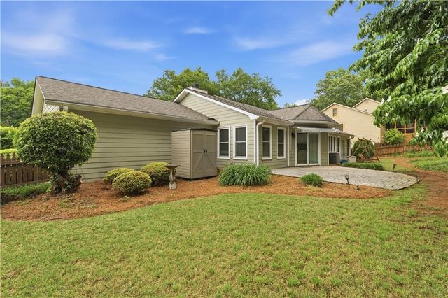 2824 Carriage Rowe, Duluth, GA 30096