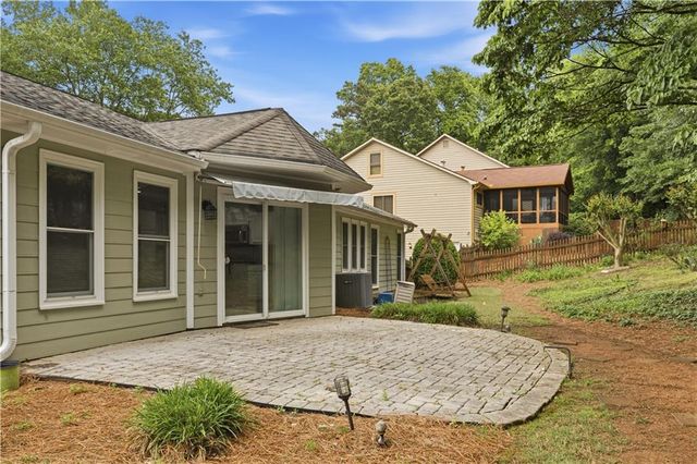 2824 Carriage Rowe, Duluth, GA 30096