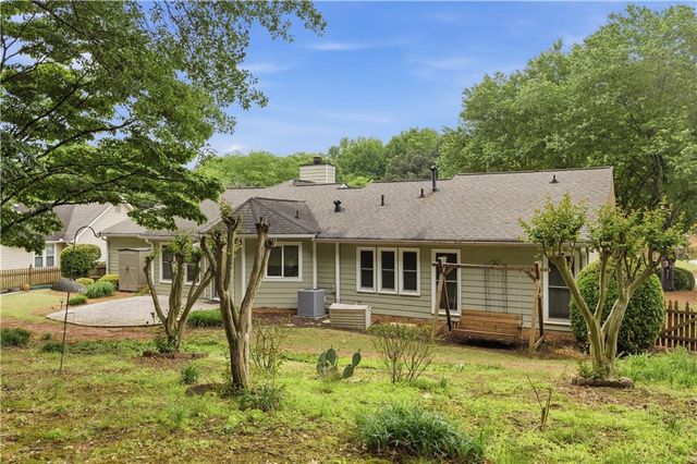 2824 Carriage Rowe, Duluth, GA 30096
